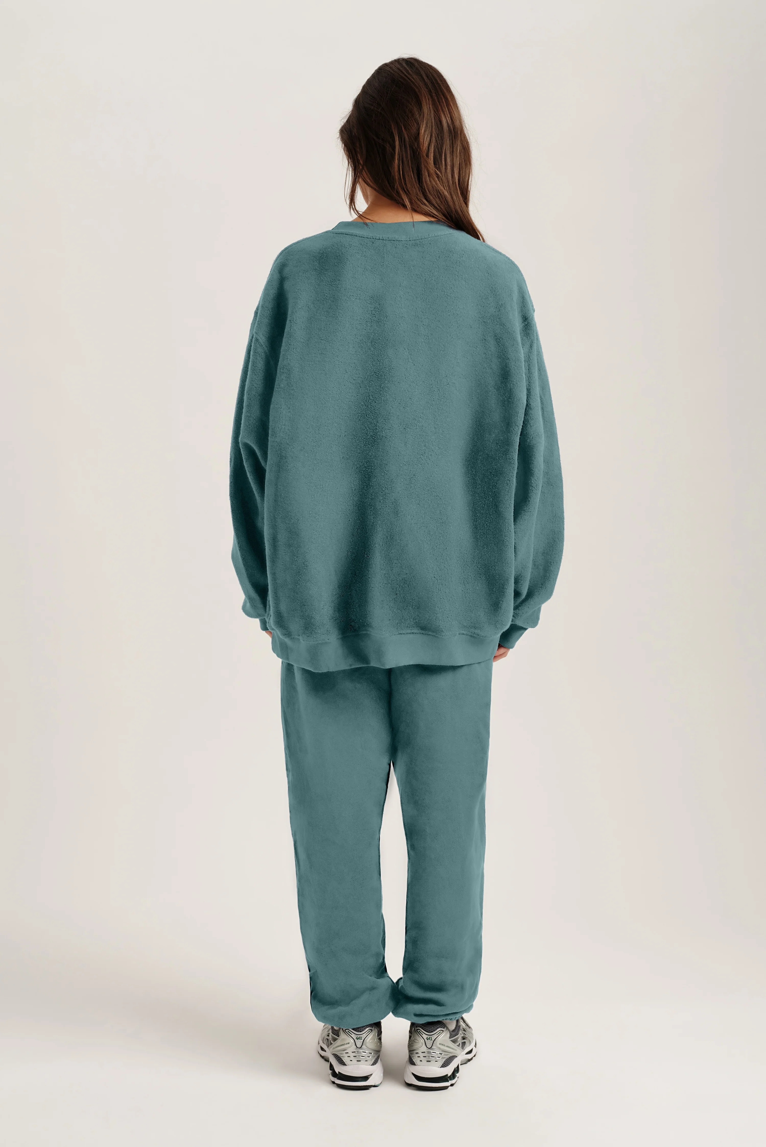 MIDWEIGHT SWEATS REVERSE SET CREWNECK - SYNC - Image 3