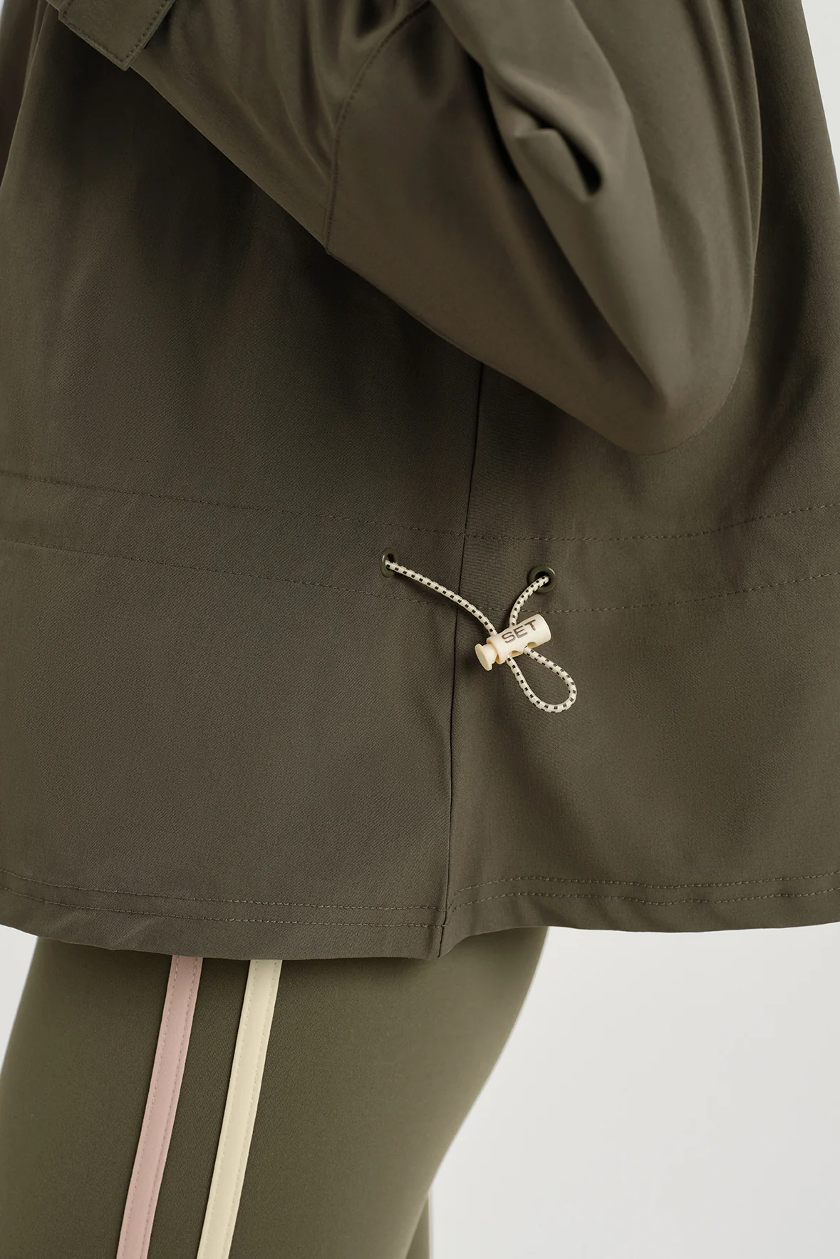 NYLON DUET CINCHED WINDBREAKER - SEDONA - Image 7