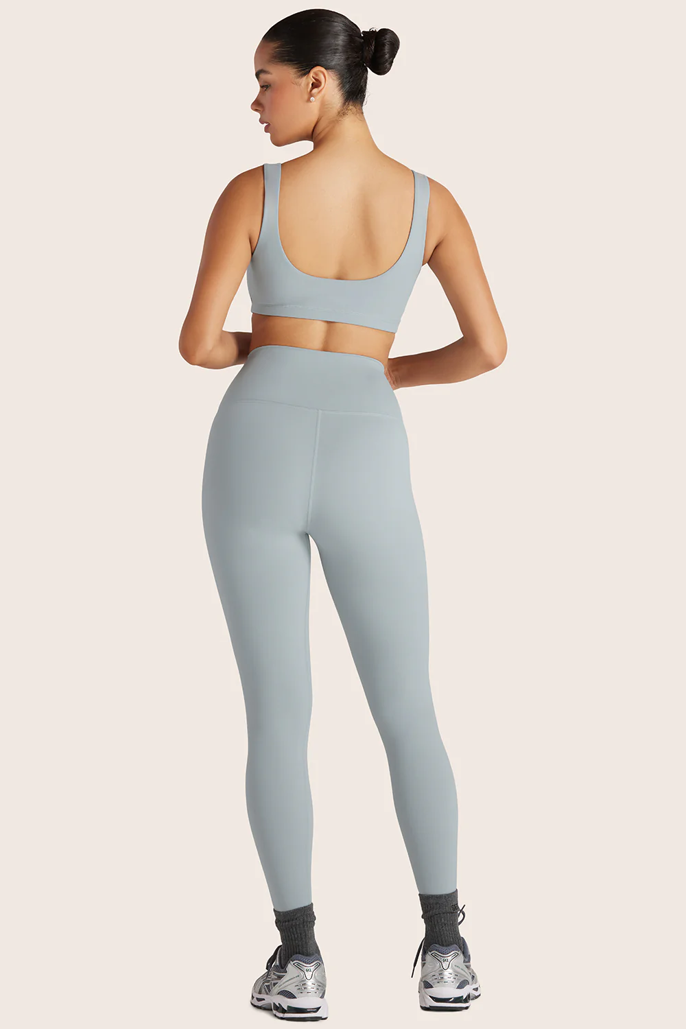 SPORTBODY® (BLOOPERS) SPORTY HIGH-RISE LEGGINGS - PLATINUM - Image 3