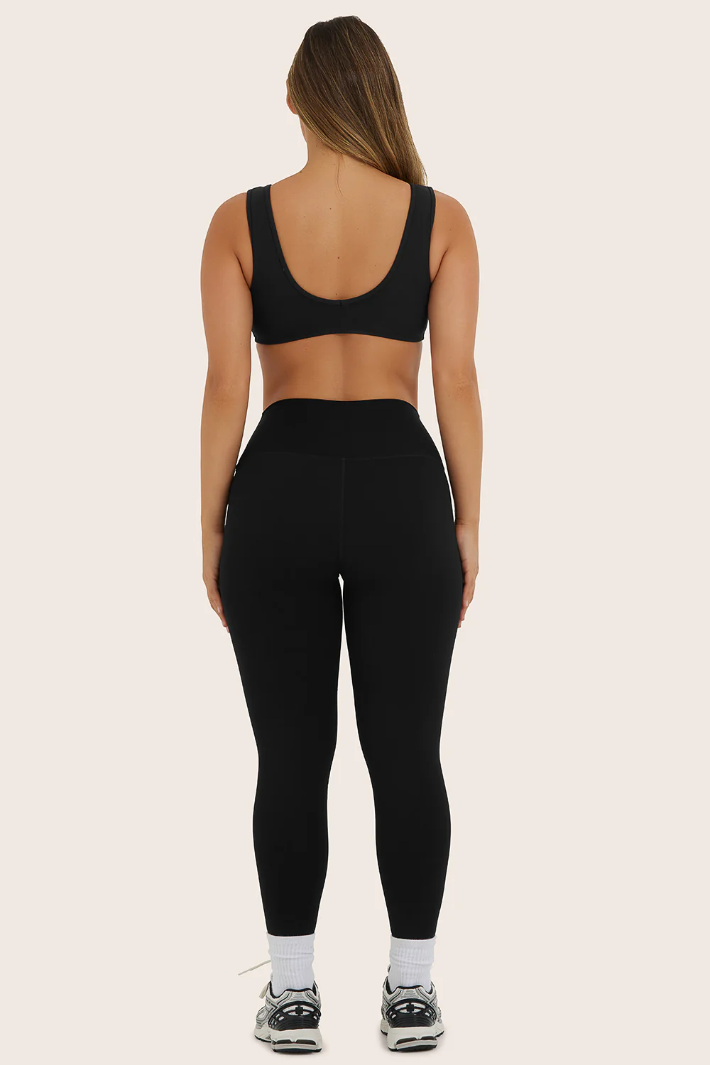 SPORTBODY® SPORTY MID-RISE LEGGINGS - ONYX - Image 3