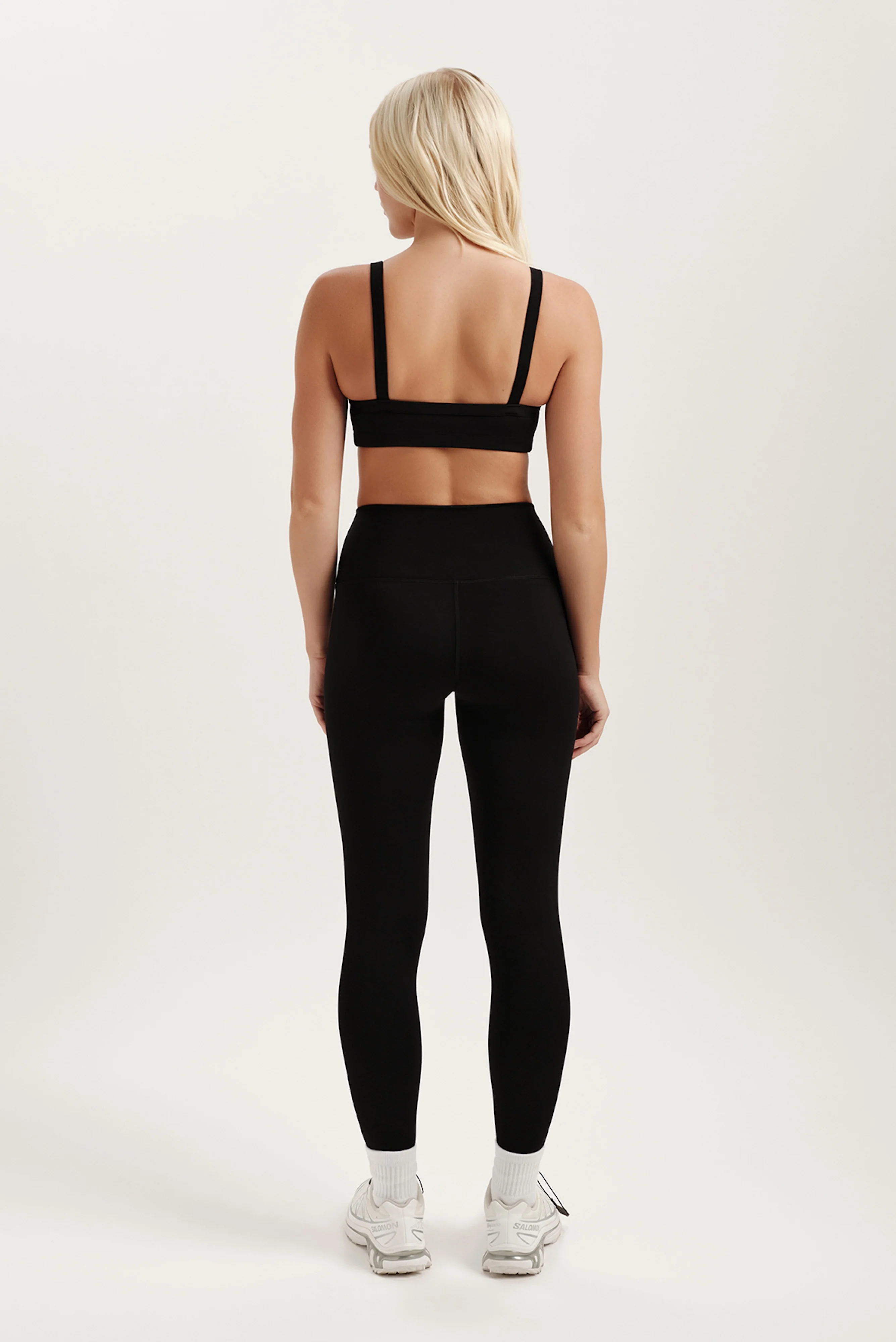 SPORTBODY® SPORTY SCOOP BRA - ONYX - Image 4